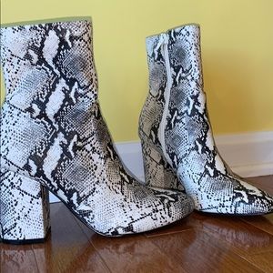 STEVE MADDEN SNAKE BOOTIES